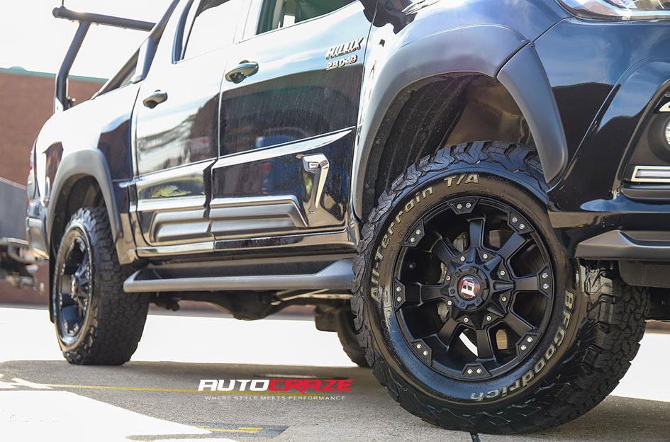 TOYOTA HILUX N80 4WD MORAX FLAT BLACK